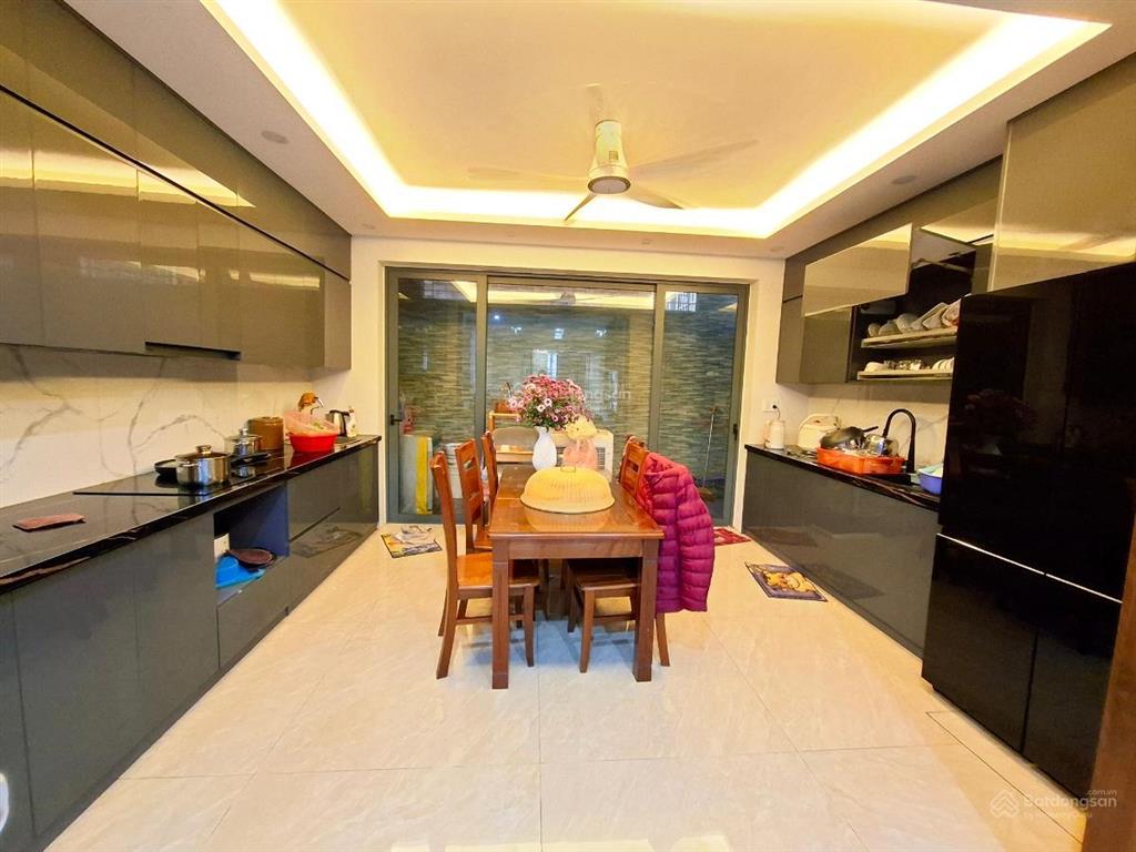 Bán nhà phân lô khuất duy tiến  nguỵ như kon tum 56m2  5 tầng  mt 4m  vỉa hè oto tránh 23 tỷ