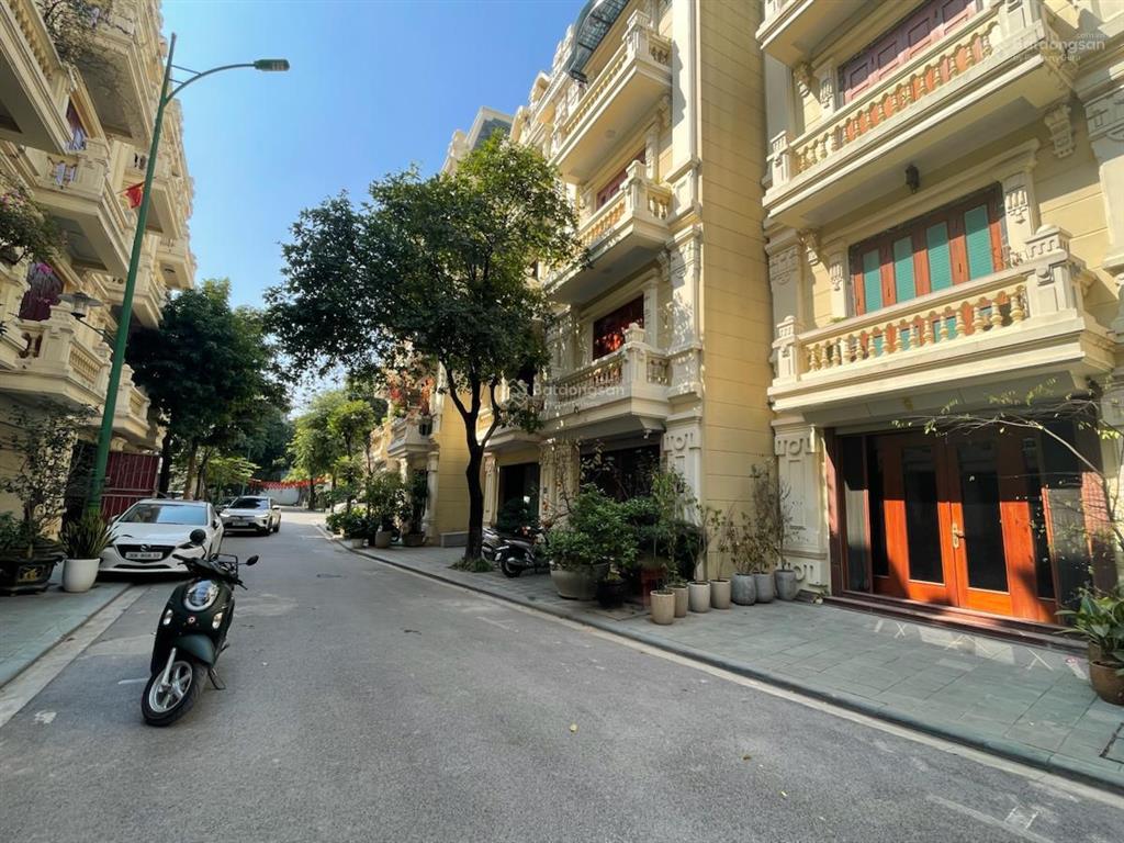 Bán nhà phân lô khuất duy tiến  nguỵ như kon tum 56m2  5 tầng  mt 4m  vỉa hè oto tránh 23 tỷ