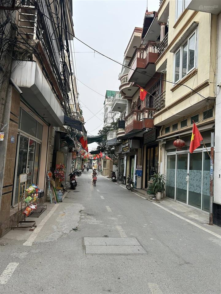 Bán nhà la phù, an khánh, hoài đức, 30.1m2, 4 tầng mới, ô tô đỗ cổng , full nội thất giá 5.35 tỷ