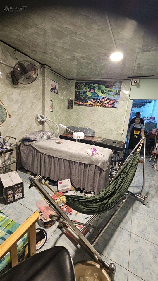 Chủ gấp bán. hạ chào mạnh lần 2 500 triệu. giá chào mới là 5.5 tỷ.