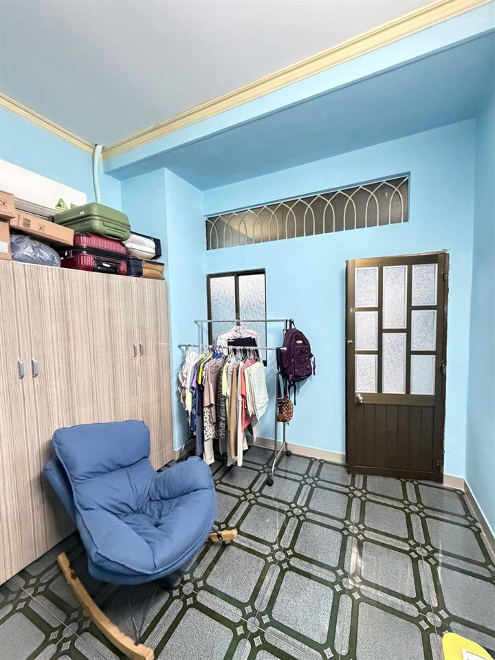 Nhà trường chinh, trung tâm tân bình, gần ngã tư bảy hiền, bệnh việnthông nhất, sân bay tsn.