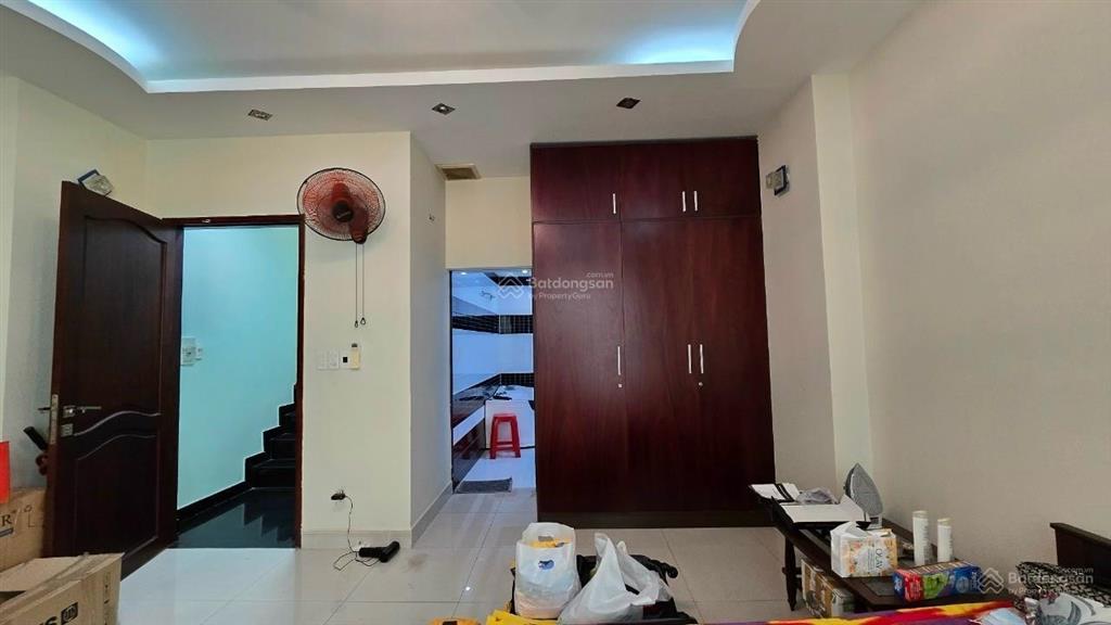 Bán nhà trung tâm điện biên phủ quận 3, 3 tầng sân thượng, 3pn, 8.5 tỷ tl tốt