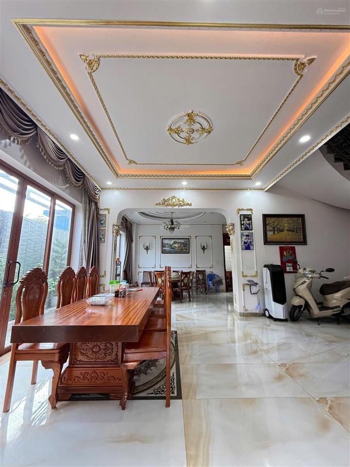 Biệt thự 210m2  3 tầng  22.5 tỷ  giữ tiền an toàn  nâng tầm cuộc sống