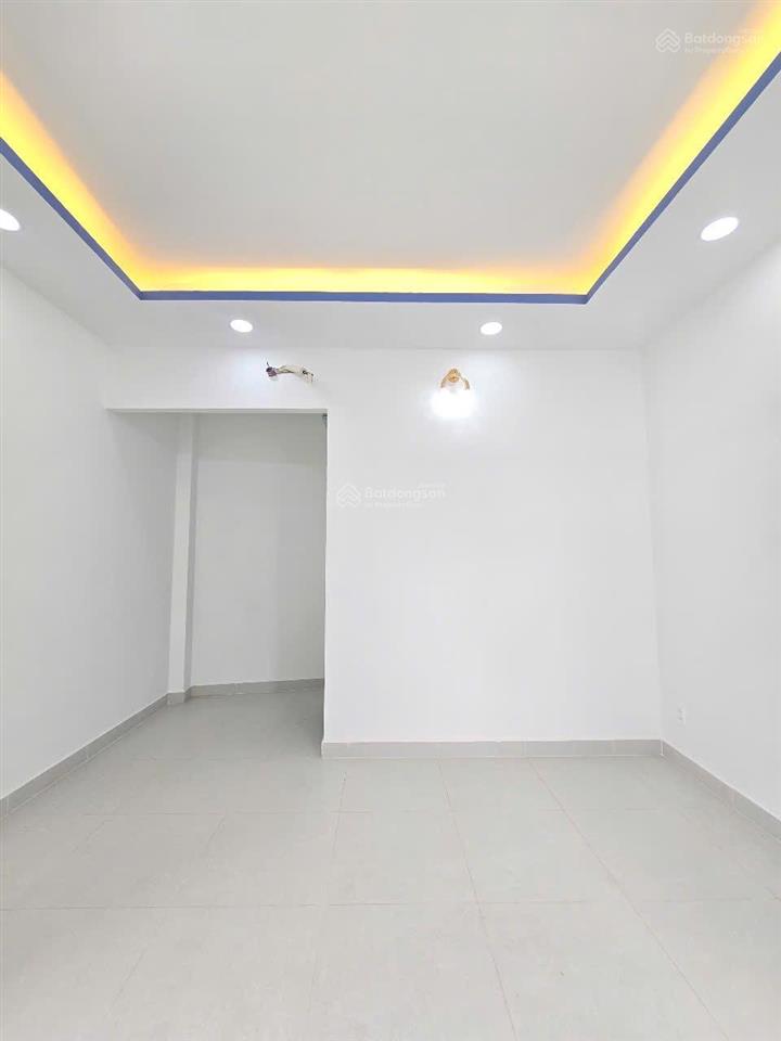 Căn góc mặt tiền kdc tên lửa, đường bùi hữu diện, vừa ở vừa kd tốt