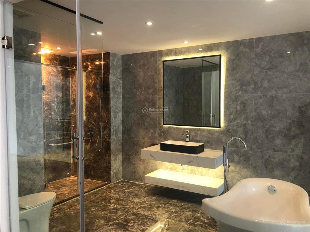 Bán nhà 6 tầng thang máy phố đội cấn, ngõ thông ít ngoặt, sổ vuông, full nội thất ở ngay