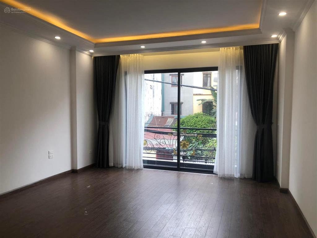 Bán nhà 6 tầng thang máy phố đội cấn, ngõ thông ít ngoặt, sổ vuông, full nội thất ở ngay