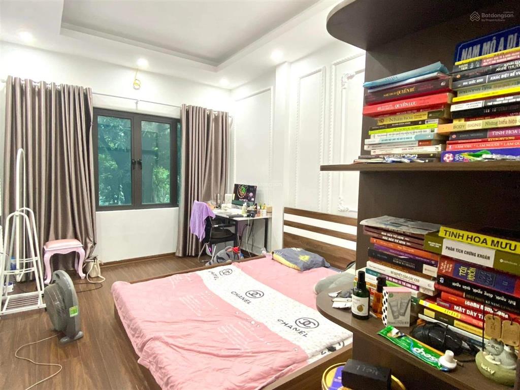 Bán nhà trích sài, ngõ thẳng hồ tây, an sinh đẳng cấp, gần nhà hàng, bãi gửi xe, giá chỉ 8 tỷ
