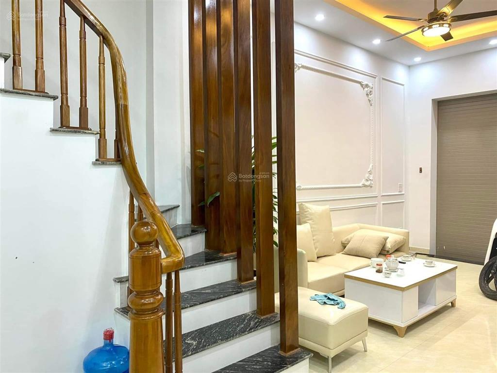 Bán nhà trích sài, ngõ thẳng hồ tây, an sinh đẳng cấp, gần nhà hàng, bãi gửi xe, giá chỉ 8 tỷ