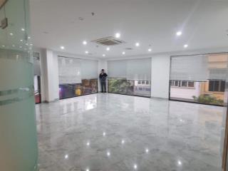 Mặt tiền 10m! lô góc! 2 mặt ô tô tránh! hoàng cầu 100m2, 2 tầng. thông sàn thang máy