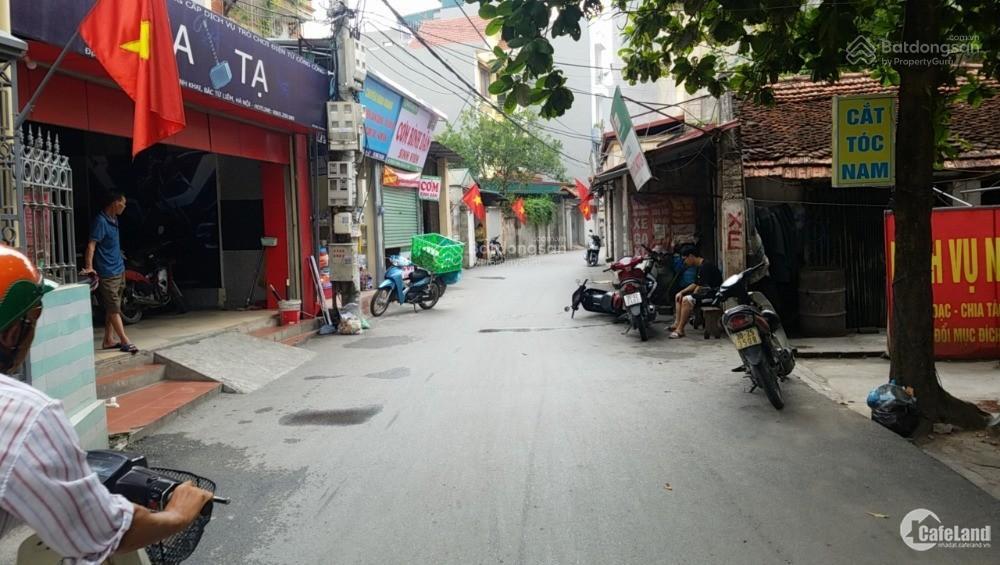 Vân trì  nhà dân xây mới  lô góc  ô tô đỗ cửa  tránh trước nhà  kinh doanh buôn bán sầm uất