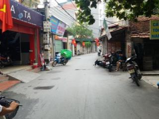 Vân trì  nhà dân xây mới  lô góc  ô tô đỗ cửa  tránh trước nhà  kinh doanh buôn bán sầm uất