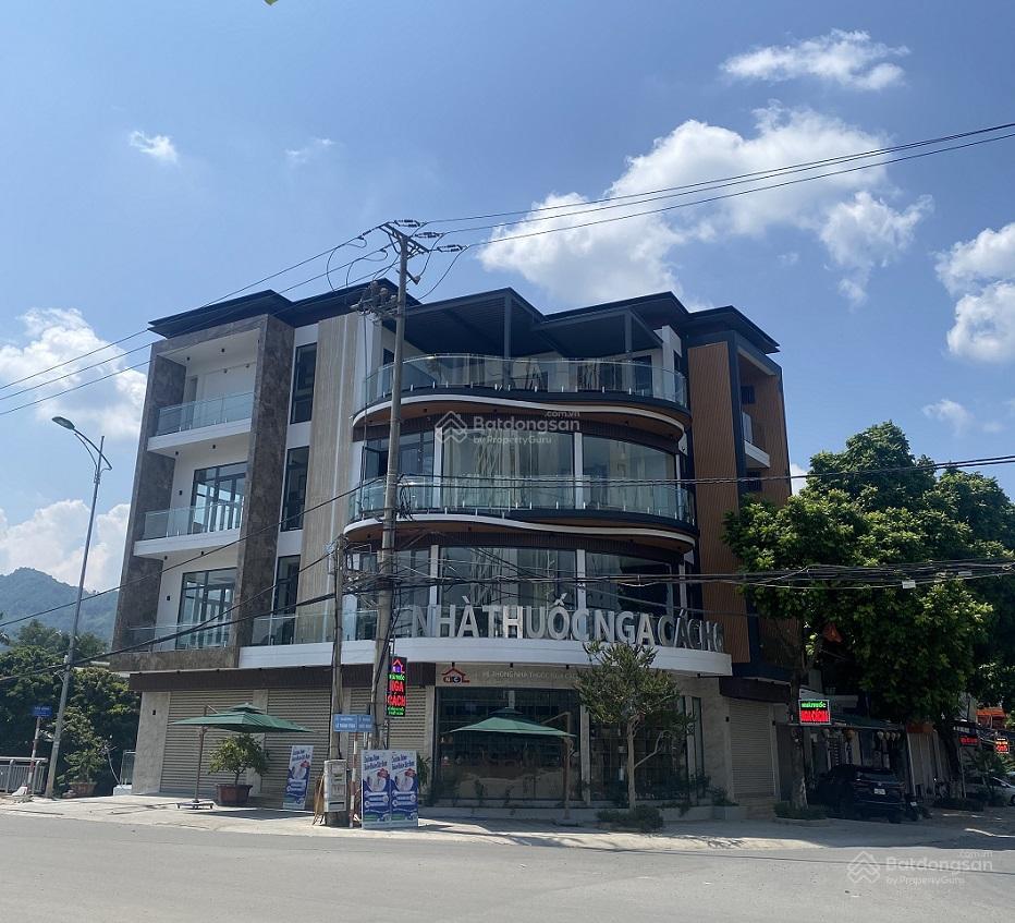 Nhà mặt phố lạc lòng quân, view hồ, lô góc sàn 500m2, 4 tầng, mt 60m, thông sàn, mọi mô hình kd