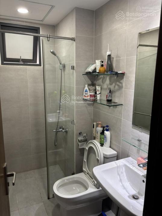 Cho thuê chcc 2pn, 2wc tại oriental plaza 685 âu cơ, 77m2, 10.5 triệu vnd, uy tín hot!
