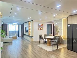 Cho thuê chcc sky center  phổ quang, dt 130m2 = 3pn = 24tr  0708 234 *** khang