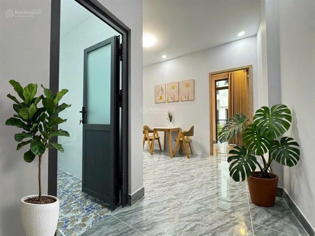 Cho thuê phòng tách bếp đoàn văn bơ q4