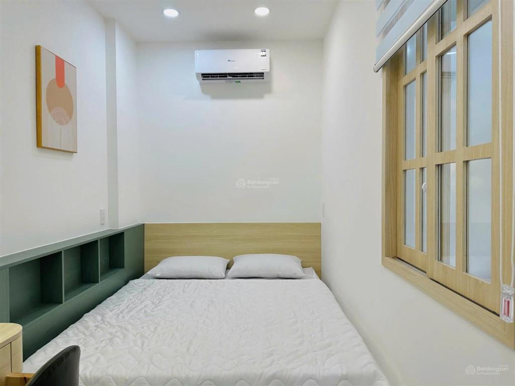 Cho thuê phòng ngay trục đường chính 3/2 quận 10
