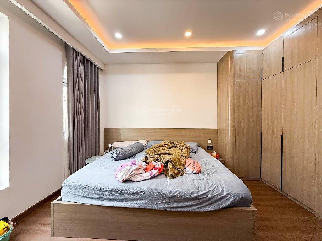 Bán nhà bán nhà nguyễn xí hẻm oto tránh nhau chốt 8tỷ 4x10,3tầng btct còn mới tinh