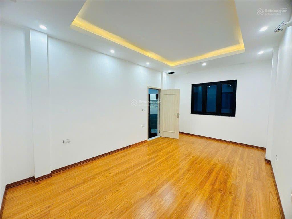 Cần bán gấp, mặt ngõ thông ô tô  kinh doanh  nhà 2 mặt ngõ  tôn đức thắng  35m. 4t. 6.98 tỷ