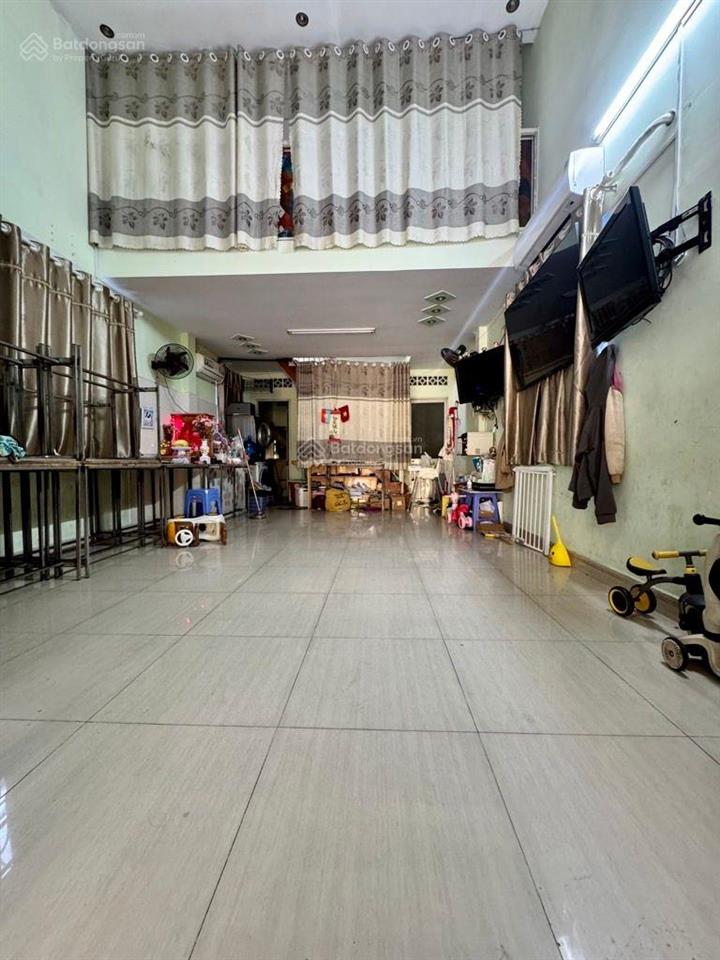 Mặt tiền kinh doanh lê thị hoa có sẵn dòng tiền 2t 2pn 2wc sổ vuông 70m2 chỉ 4900