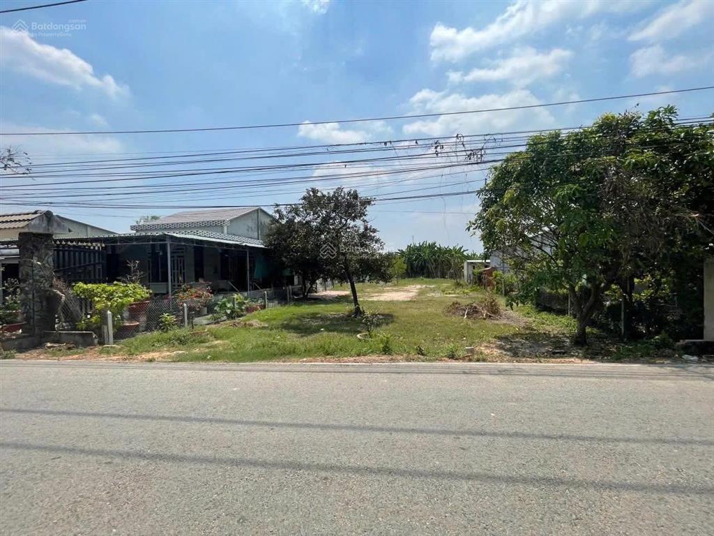 Lô mặt tiền đường nhựa lộc hưng hơn 270m2 chỉ 1tỷ250