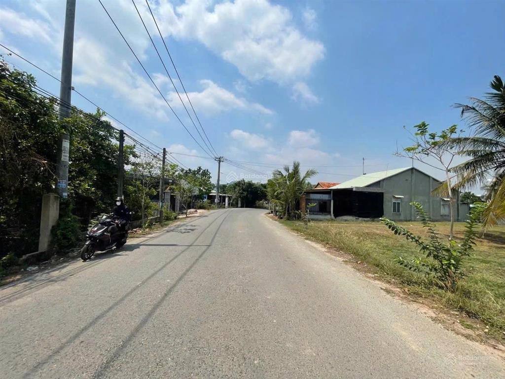 Lô mặt tiền đường nhựa lộc hưng hơn 270m2 chỉ 1tỷ250