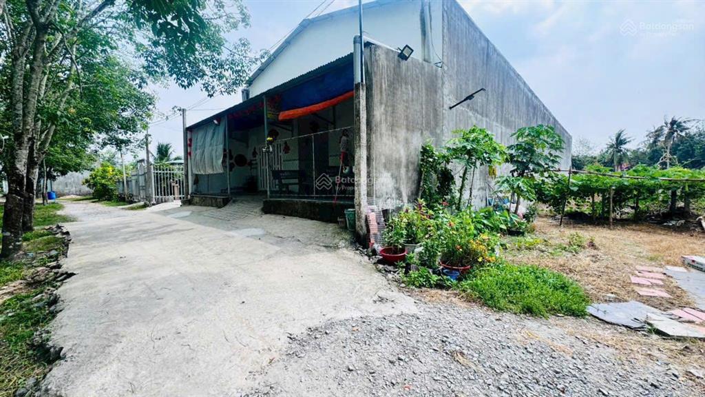 Bán nhanh lô đất nằm ngay trước kcn phước đông 200m2 chỉ 570tr