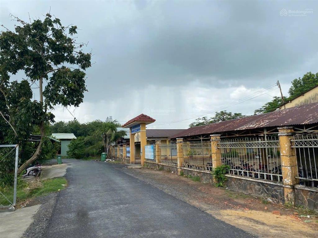 Bán lô đất mặt tiền kinh doanh ngay trường học trảng bàng 10 x 37 (370m2 có 200m2 thổ)