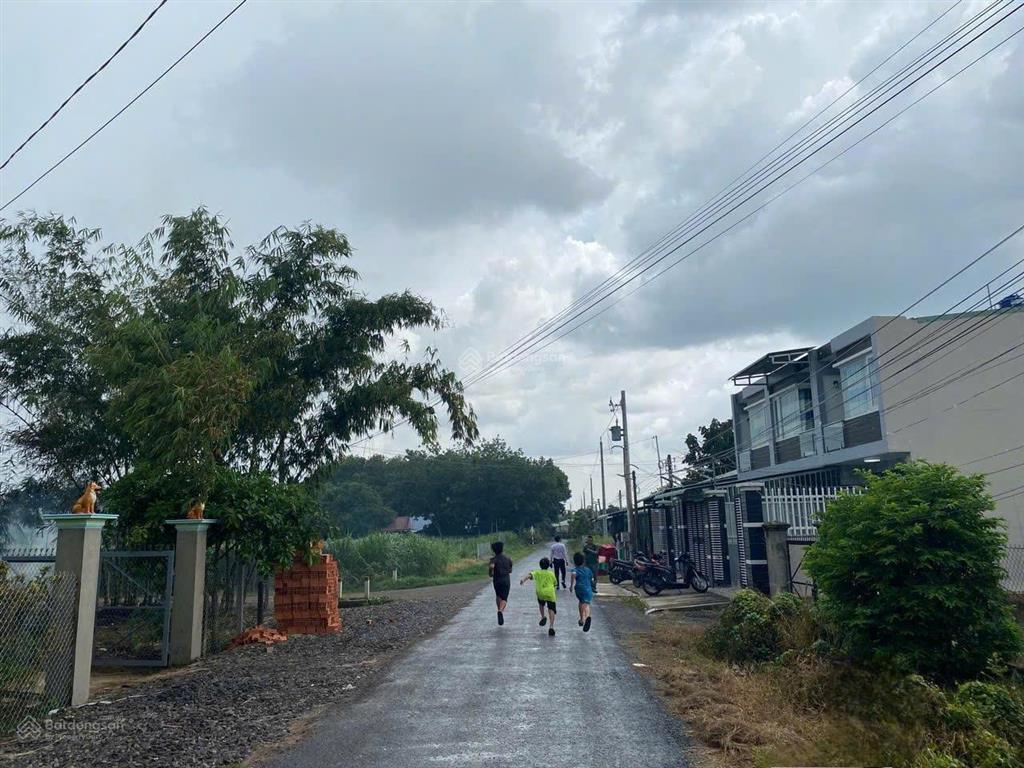 Bán lô đất mặt tiền kinh doanh ngay trường học trảng bàng 10 x 37 (370m2 có 200m2 thổ)