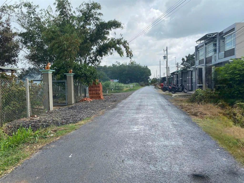 Bán lô đất mặt tiền kinh doanh ngay trường học trảng bàng 10 x 37 (370m2 có 200m2 thổ)