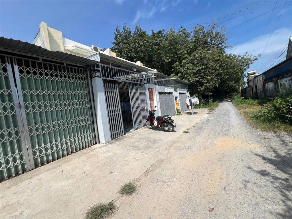 Bán căn nhà 1 trệt 1 lầu ngay kcn trảng bàng chỉ 1tỷ150