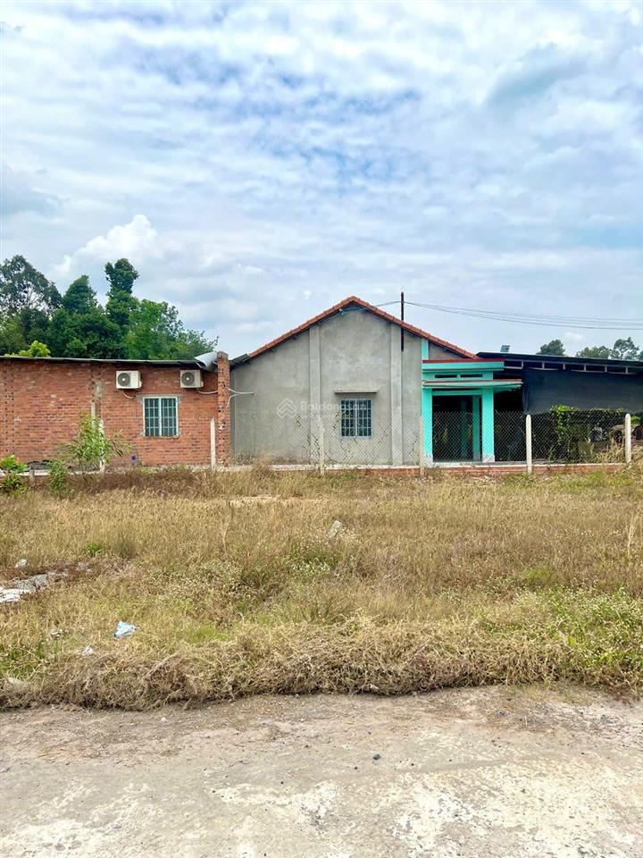 Bán lô đất 1 sẹt ngắn đường gia tân chỉ 600tr