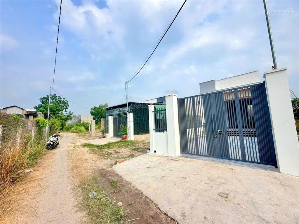 Bán căn nhà mới xây gần kcn phước đông 190m2 chỉ 1tỷ150