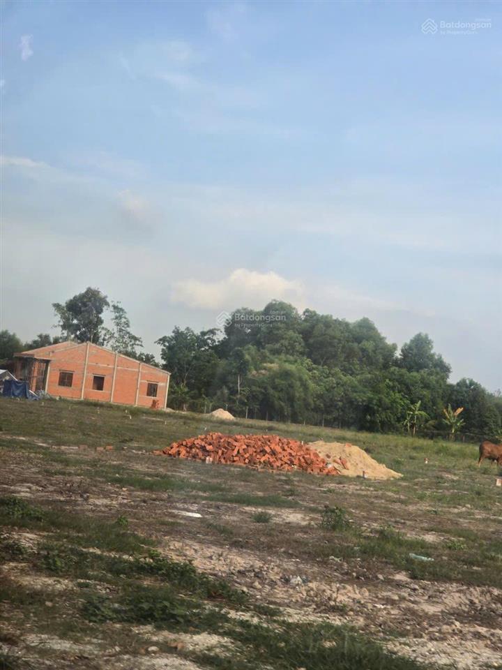Còn 1 lô duy nhất 300m2 full thổ phước thạnh gò dầu giá 1tỷ4