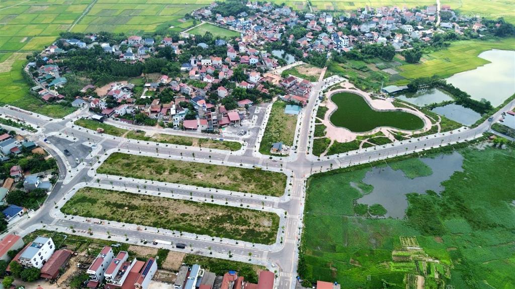 Đất liền kề kcn tiềm năng tăng giá tốt  sẵn sổ 90m2  dân cư đông  kinh doanh sầm uất