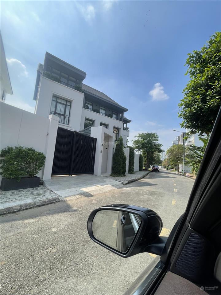 Bán gấp nhà mặt tiền đường 31 để lo công việc gia đình, dt 10x35=335m2, thiện chí bán nhanh