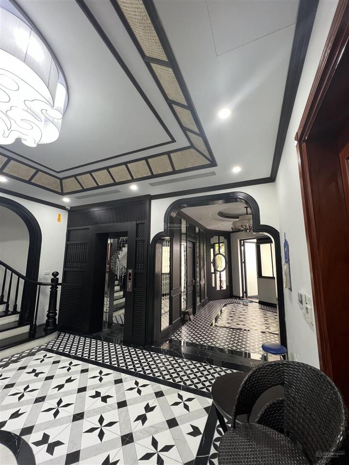 Hơn 46 tỷ liền kề hoàng thành villas mỗ lao 140m2  5 tầng thang máy  mặt tiền 8m. đường rộng hồ