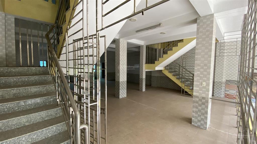 Cho thuê nhà riêng tại song phương, 35 triệu/th, 120m2, 6 tầng, chính chủ giá siêu hời