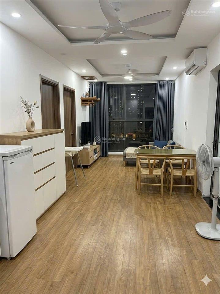 Chính chủ bán căn hộ tầng trung, 70m, 3n, full nội thất toà ecohome3, giá 5.8 tỷ.