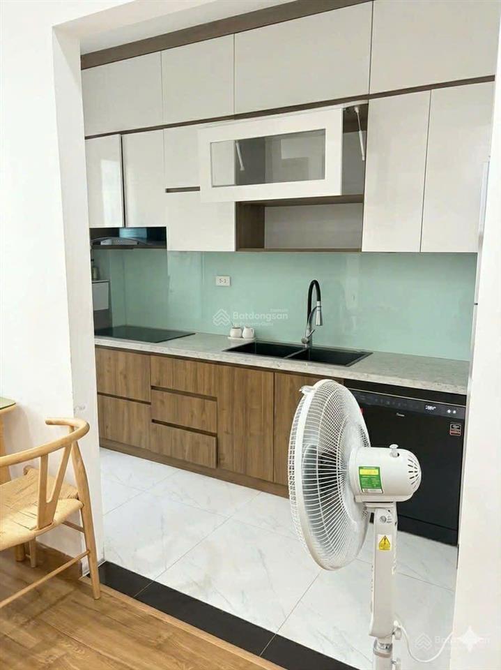 Chính chủ bán căn hộ tầng trung, 70m, 3n, full nội thất toà ecohome3, giá 5.8 tỷ.
