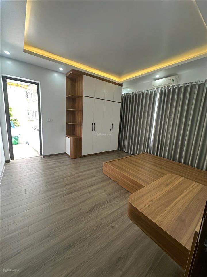 Bán căn hộ thoáng sáng, 103m2, 3pn, full nội thất mới, toà ct1 kđt mễ trì thượng, 6.3 tỷ