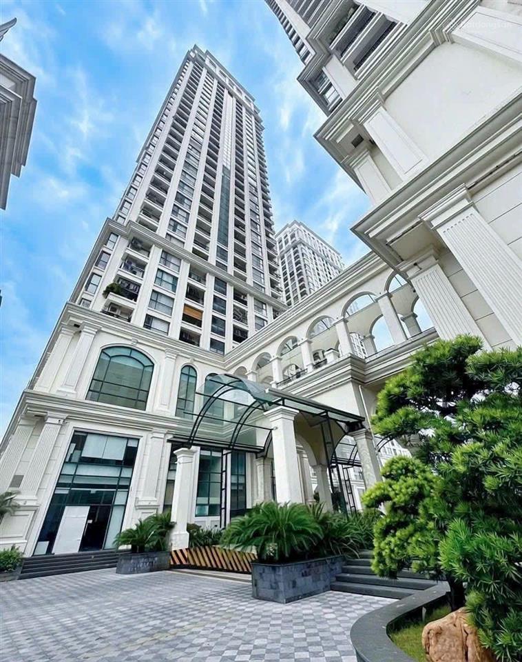Chủ nhà cần tiền bán gấp, 5 tỷ 650 có ngay căn hộ 2n view bể bơi, toà sunshine river side tây hồ