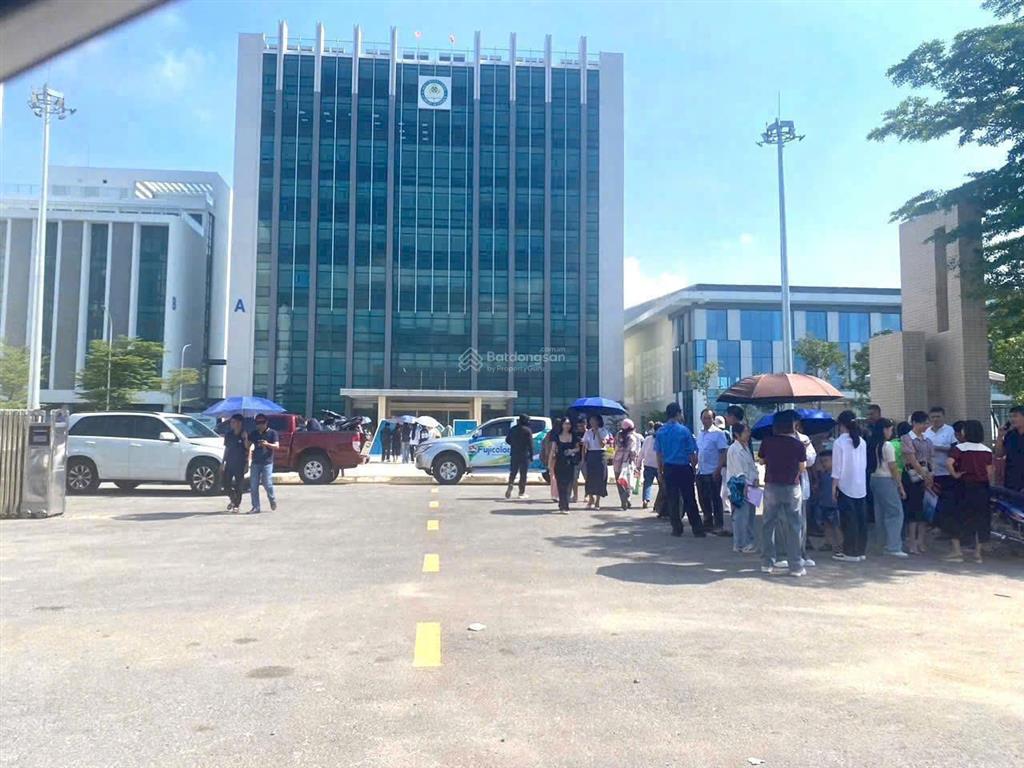Cắt lỗ 250tr bán 100m2 đất ở để cho con đi du học. đất ngay sát ql21 cách đhqg chỉ 3 phút lái xe