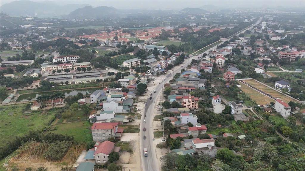 Bán rẻ hơn so với thị trường 250tr lô đất 100m² trục chính kinh doanh, cách ql21 chỉ 100m