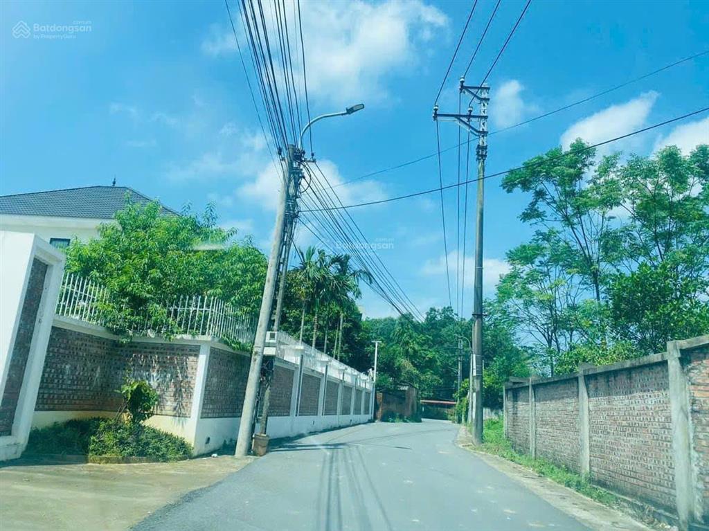 Chủ cần bán gấp cắt lỗ 300tr lô đất 122m2 mặt tiền 8 m dân phù phù hợp để ở hặc đầu tư lâu dài .