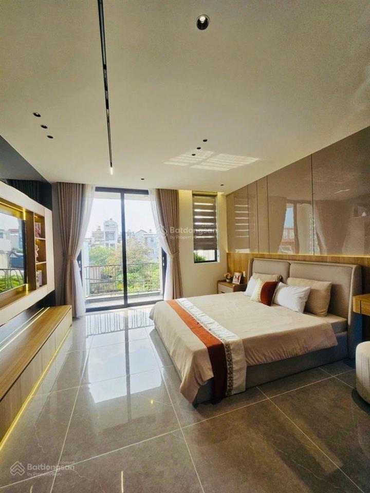 Hot nhất lúc này  5 tầng thang máy  hxt  gara oto ngủ nhà  80m2  chủ để lại toàn bộ nội thất