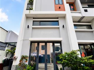 Oto đậu trong sân, khu compound cao tầng đồng bộ cực anh ninh | ngay lê quang định