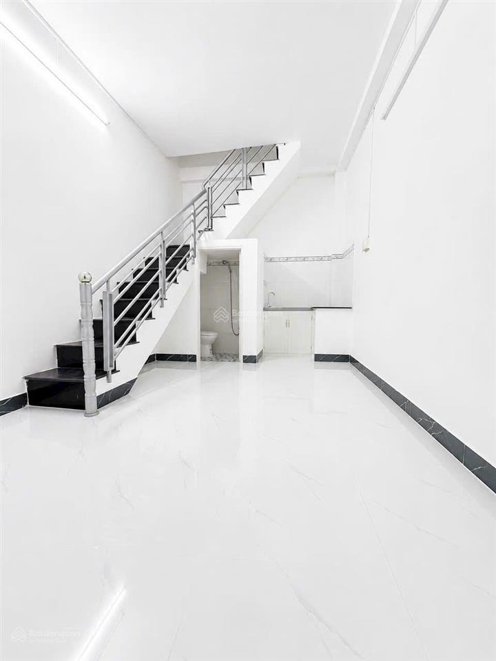 Nhà mặt tiền đường 13 linh chiểu, 68m² ngang 7.3m, chia 2 căn cho thuê, chỉ 5.2 tỷ