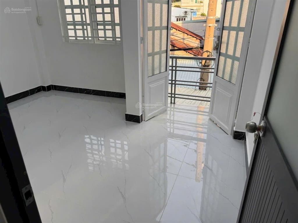 Nhà mặt tiền đường 13 linh chiểu, 68m² ngang 7.3m, chia 2 căn cho thuê, chỉ 5.2 tỷ