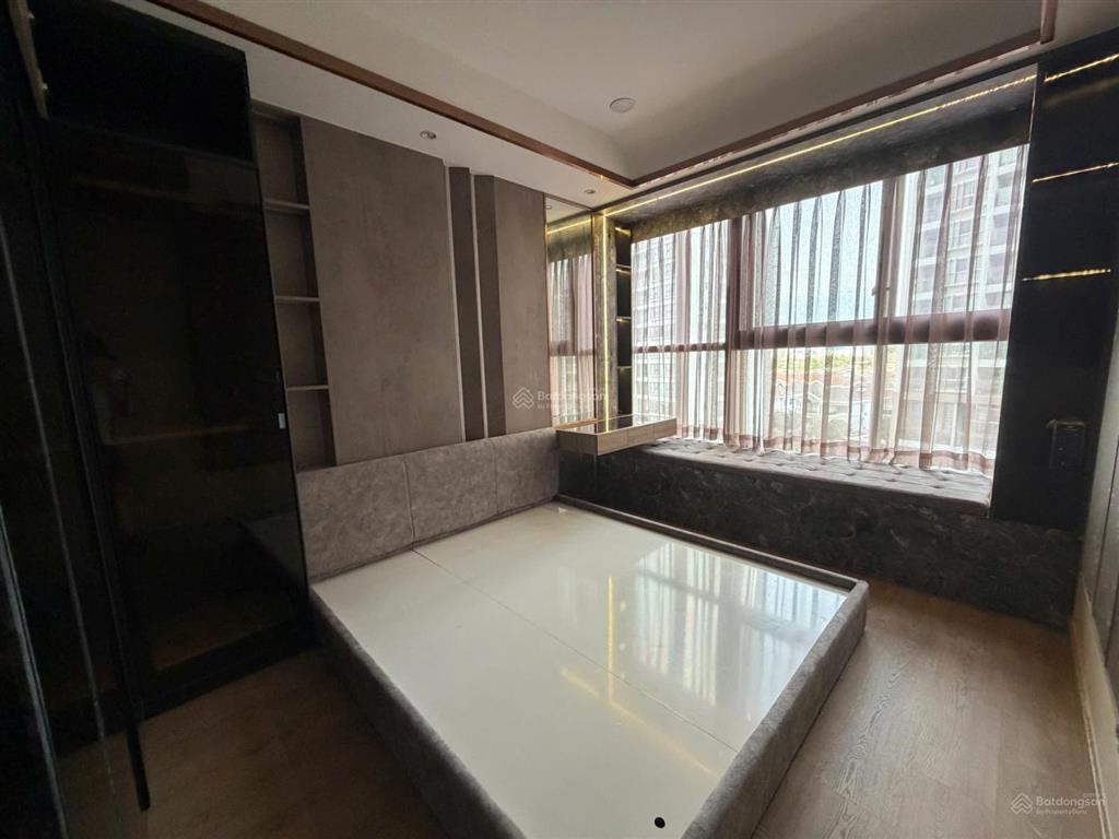 Cần cho thuê căn hộ cao cấp m7 midtown phú mỹ hưng chỉ 27 triệu/