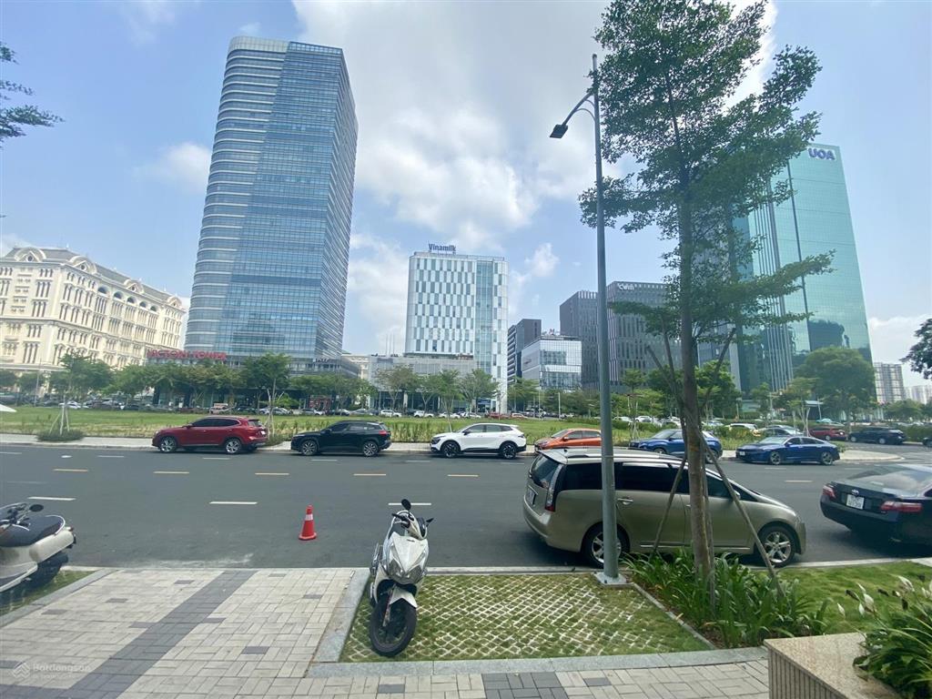 Cần bán gấp shop cardinal court  phú mỹ hưng, cạnh trung nguyên coffee